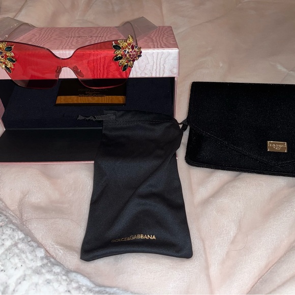 Authentic New Dolce and Gabbana Sunglasses - Picture 2 of 9